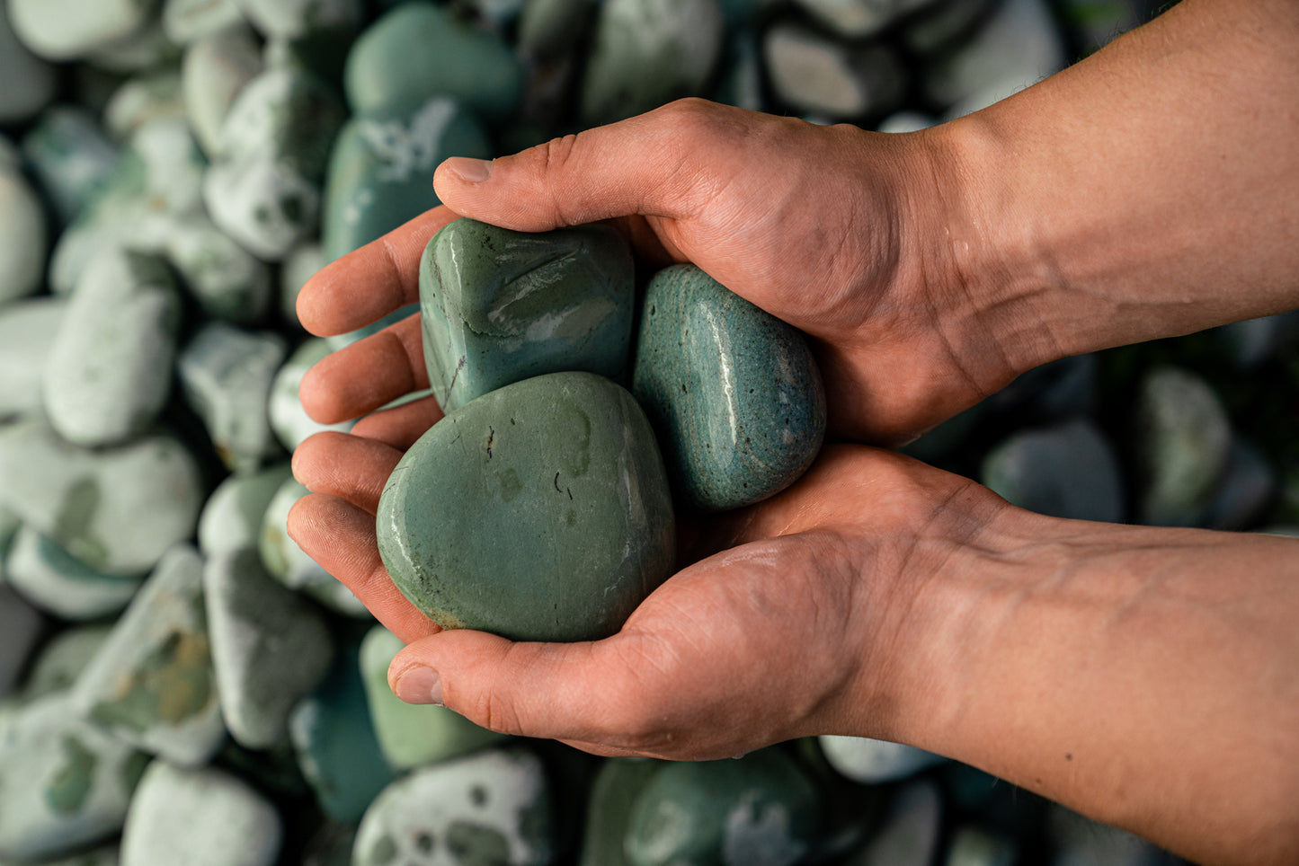 TROPICAL GREEN JADE PEBBLES (40lbs bag)