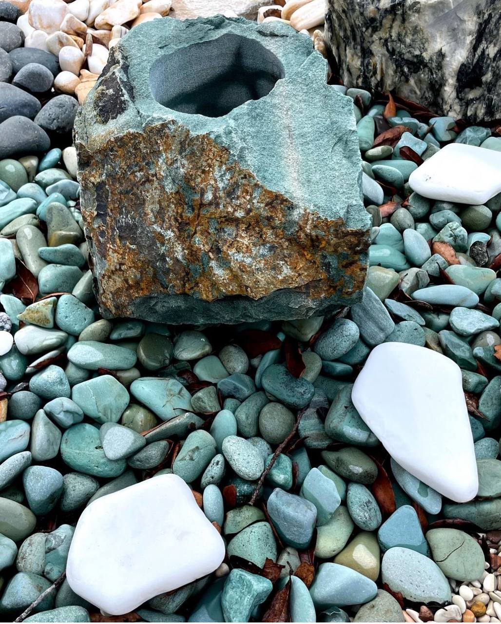 TROPICAL GREEN JADE PEBBLES (40lbs bag)