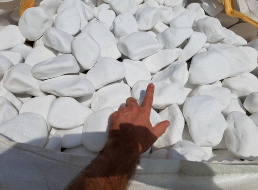 SNOW WHITE MARBLE PEBBLES (40lbs bag)