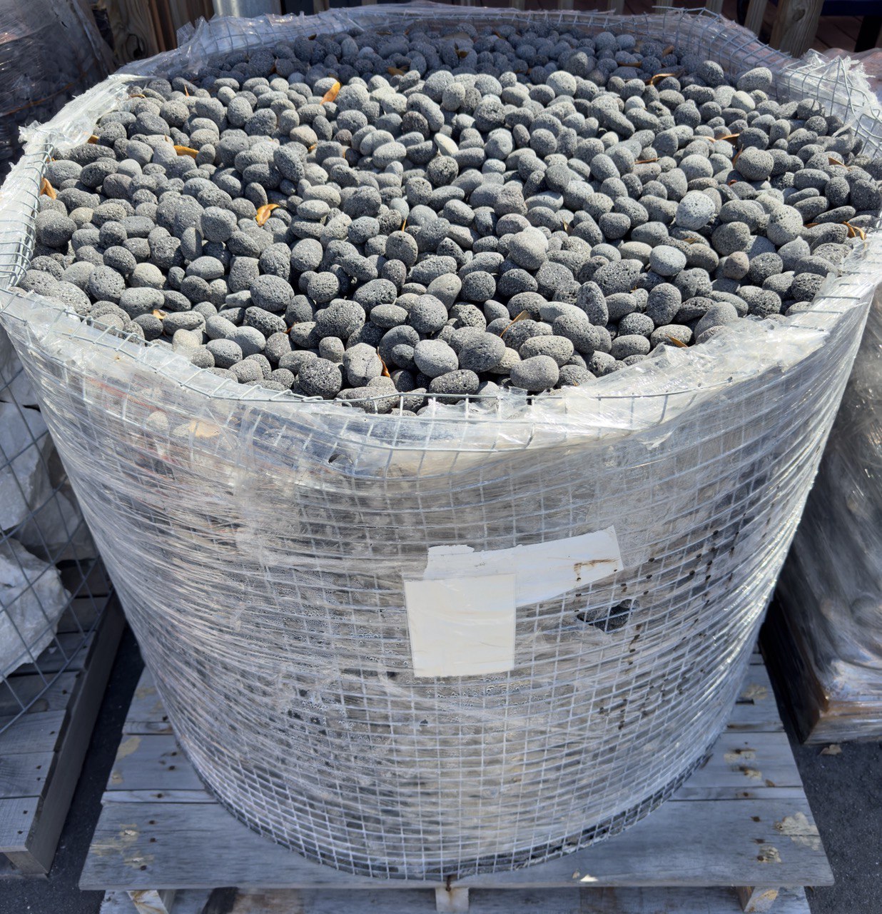 BLACK LAVA PEBBLES (40lbs bag)